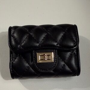 Elegant Black Quilted Women's Bag